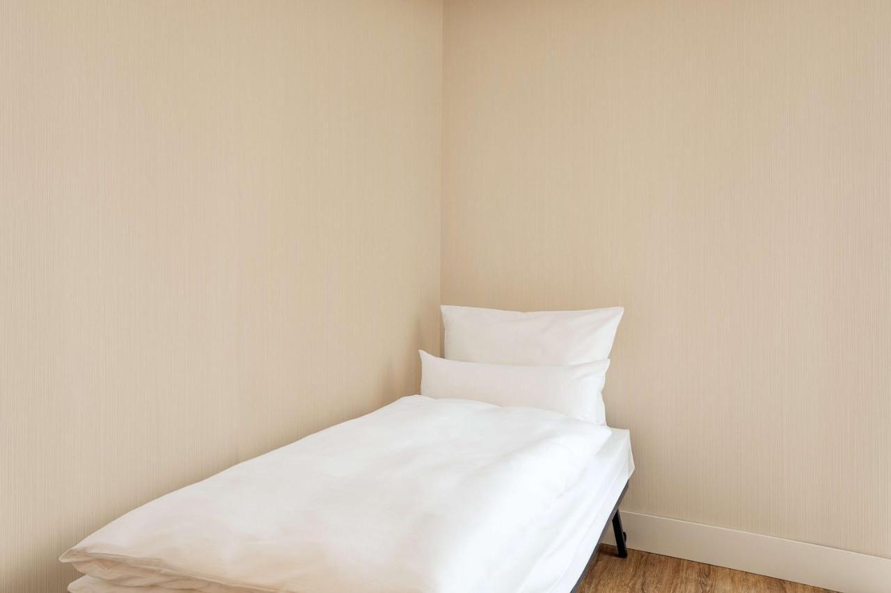 Nh Frankfurt Airport West Hotel 4*