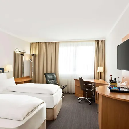 Nh Frankfurt Airport West Hotel Raunheim Exterior photo