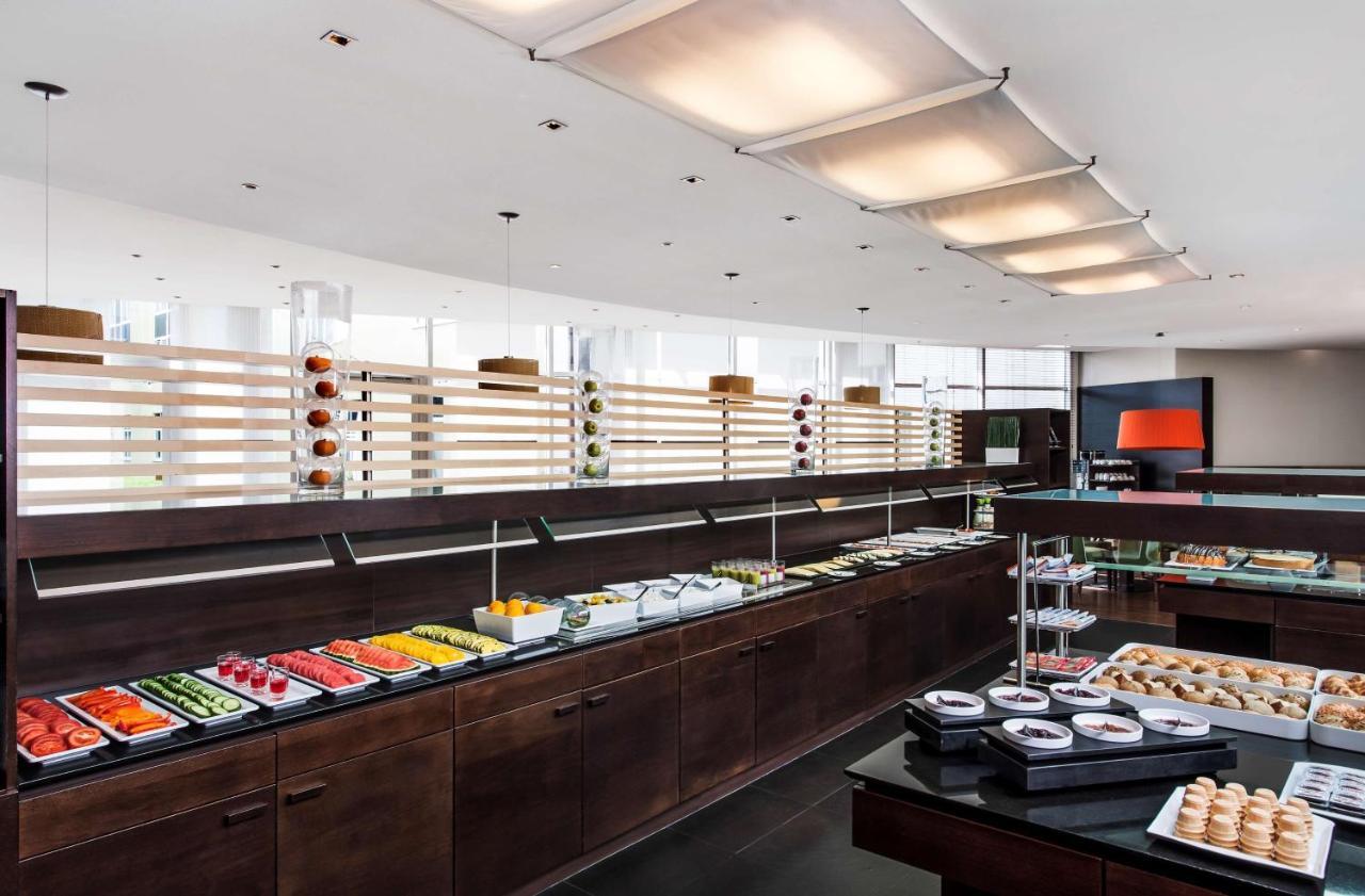 Nh Frankfurt Airport West Hotel 4*