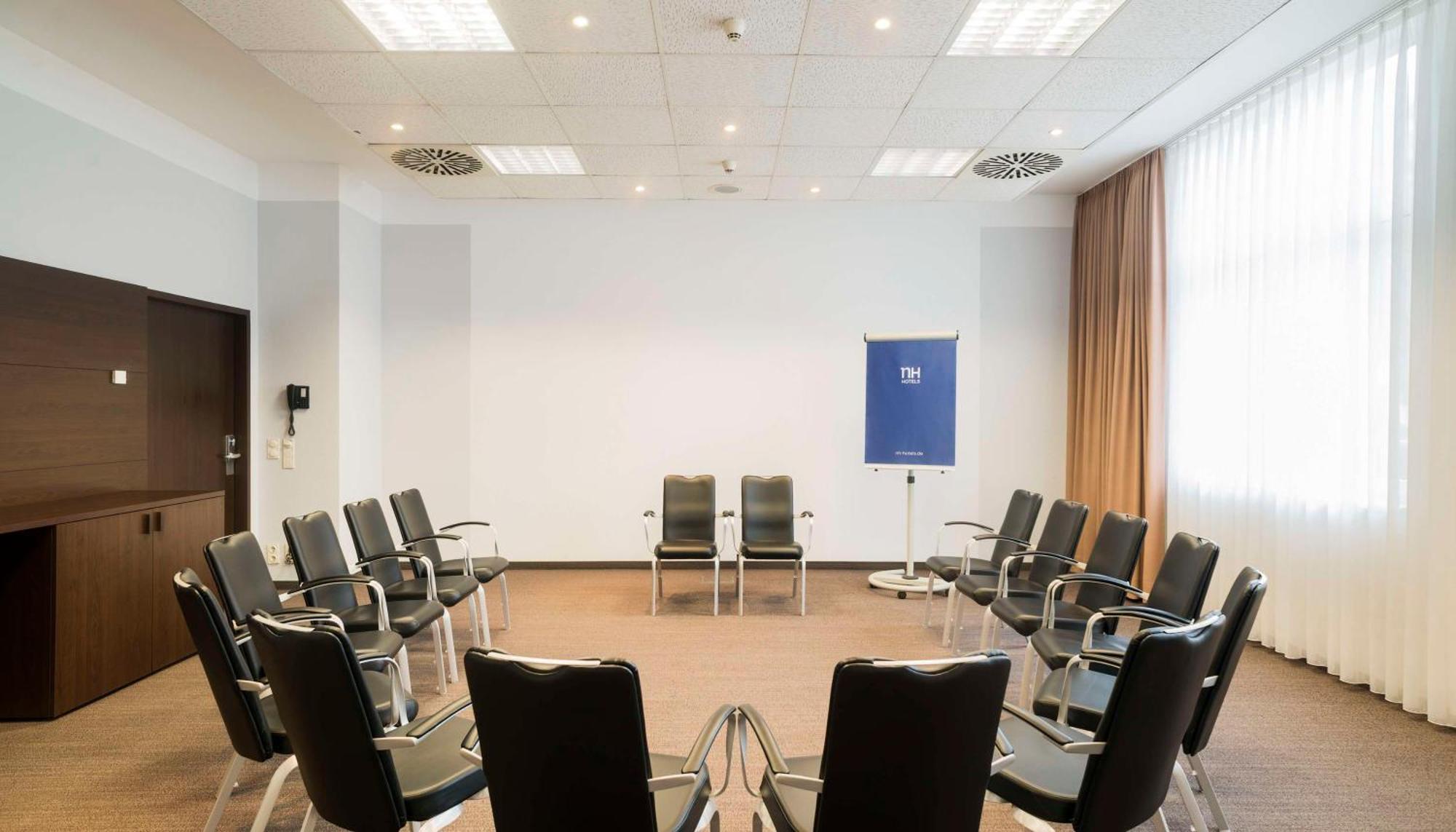 Hotel Nh Frankfurt Airport West 4*