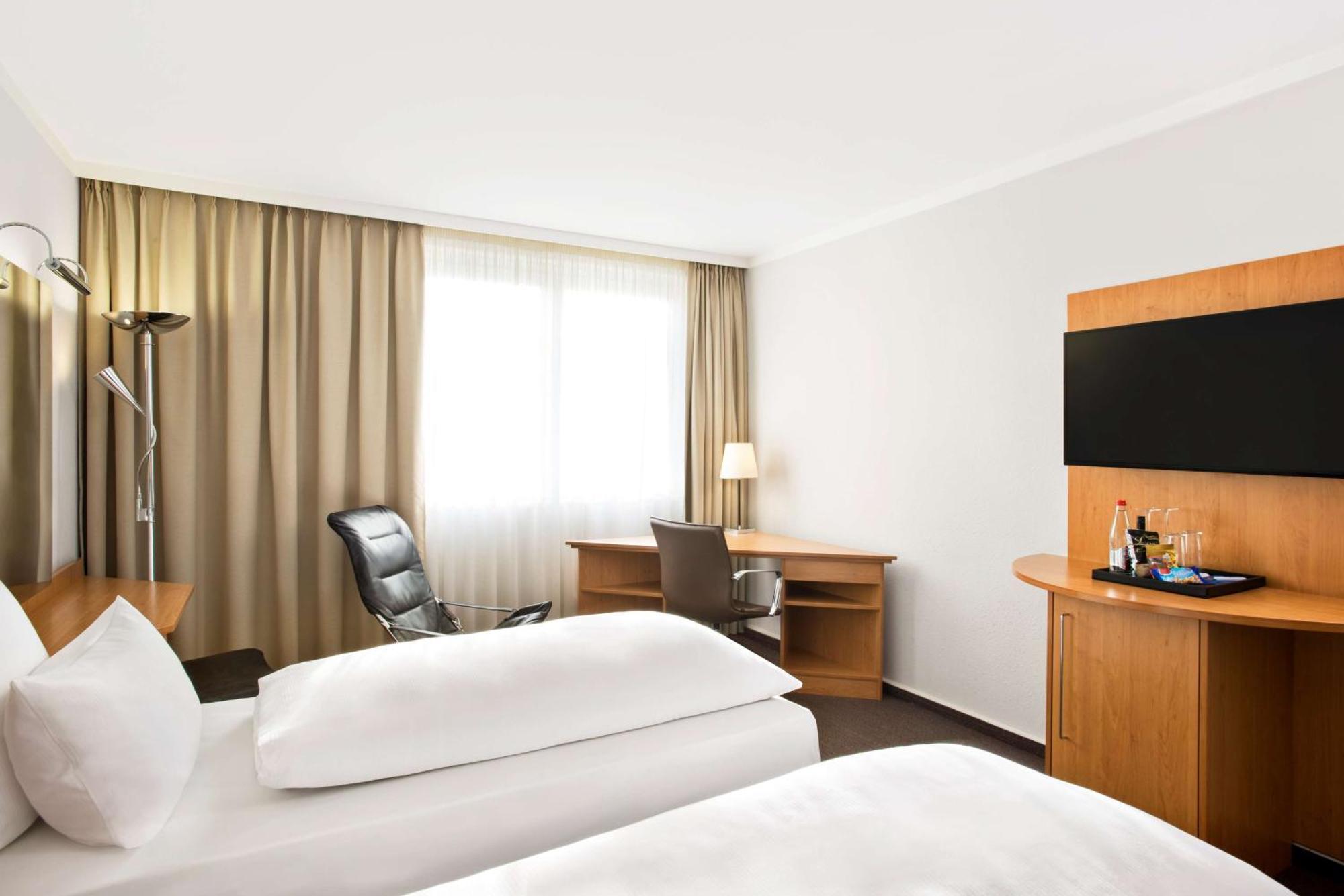 Nh Frankfurt Airport West Hotel