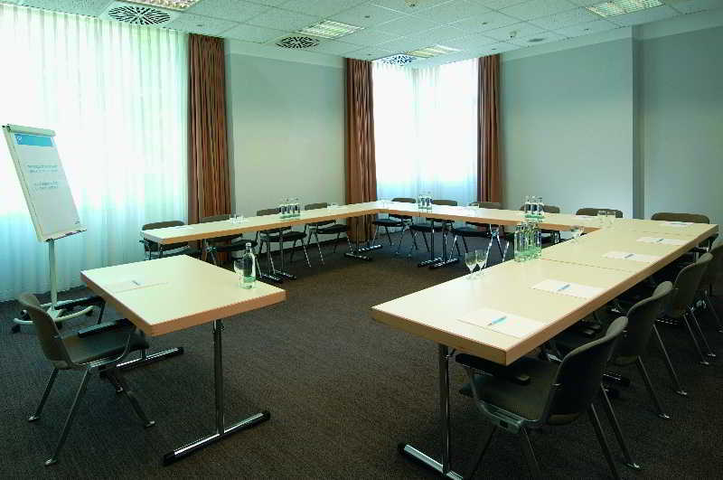 Nh Frankfurt Airport West Hotel