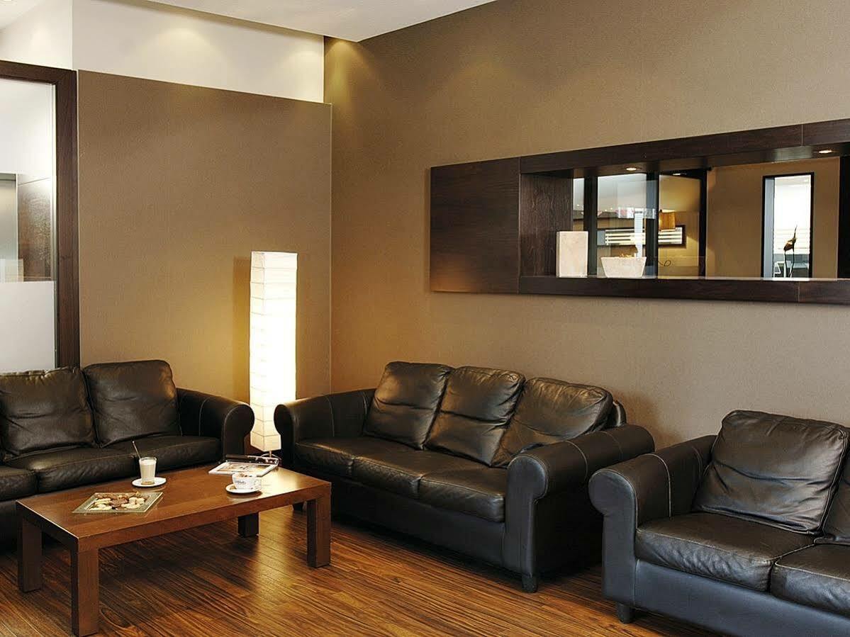Nh Frankfurt Airport West 4*